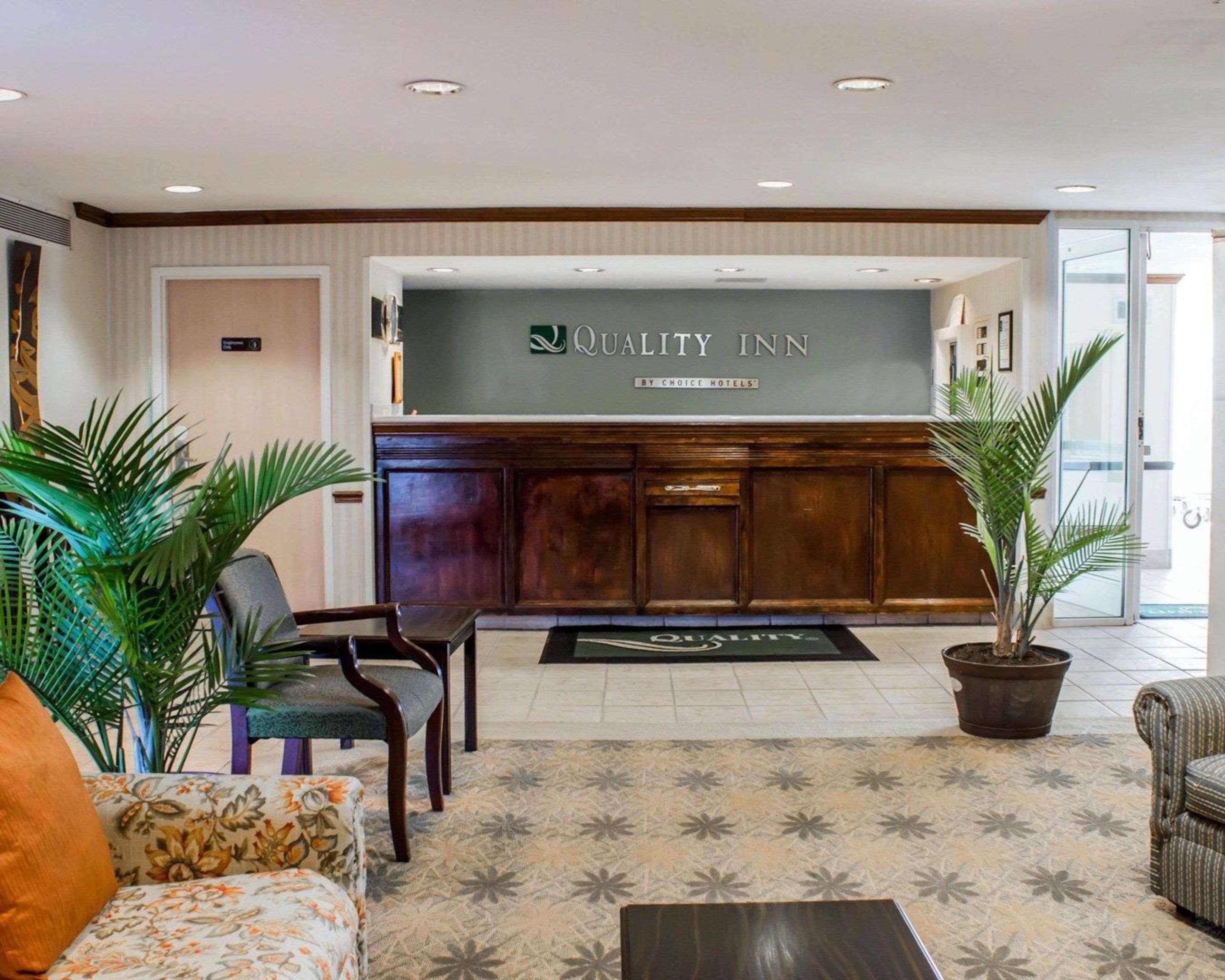 Quality Inn Rocky Mount Buitenkant foto
