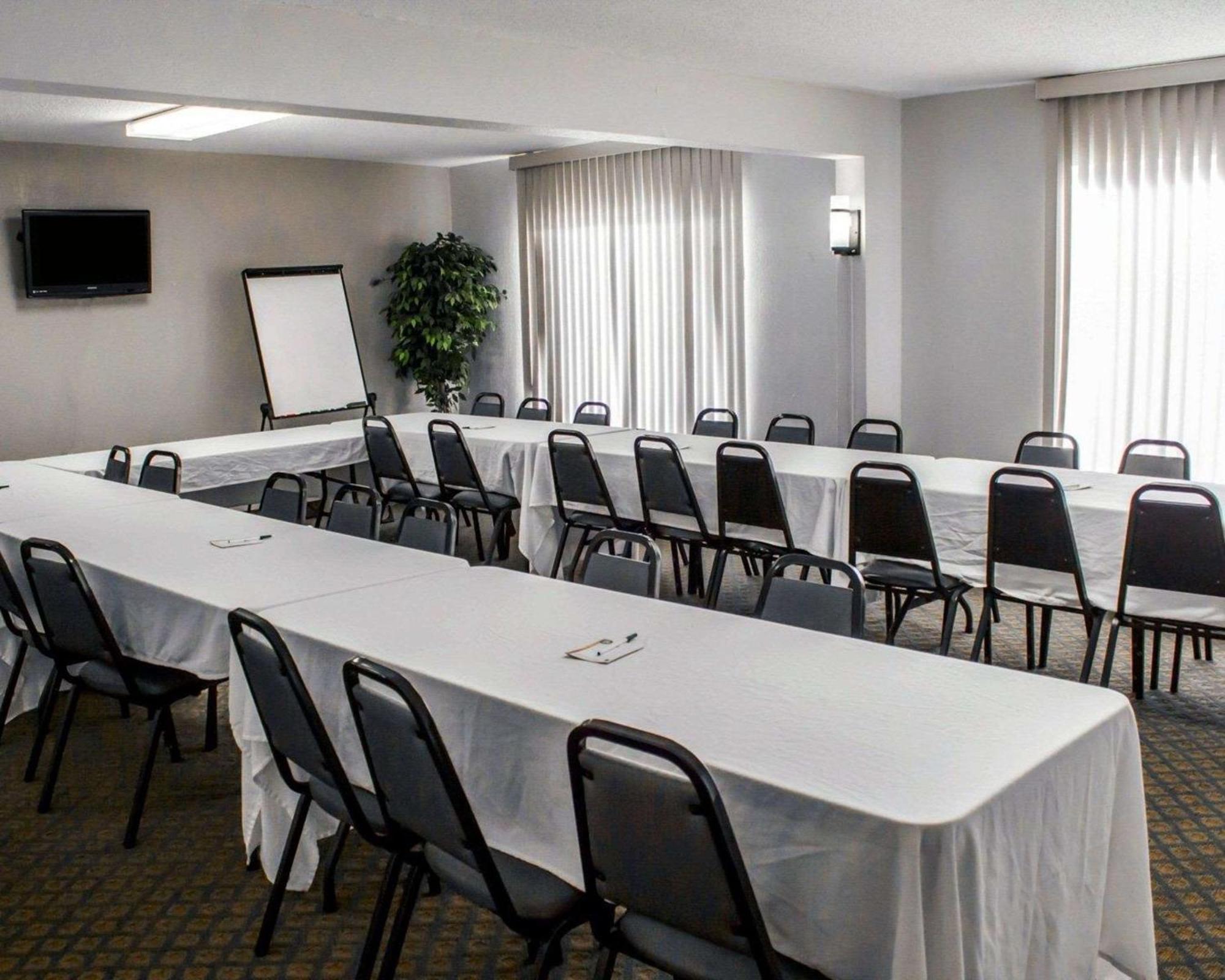 Quality Inn Rocky Mount Buitenkant foto