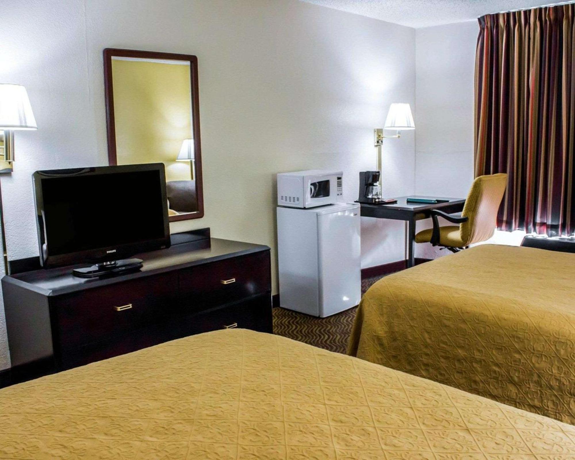 Quality Inn Rocky Mount Buitenkant foto
