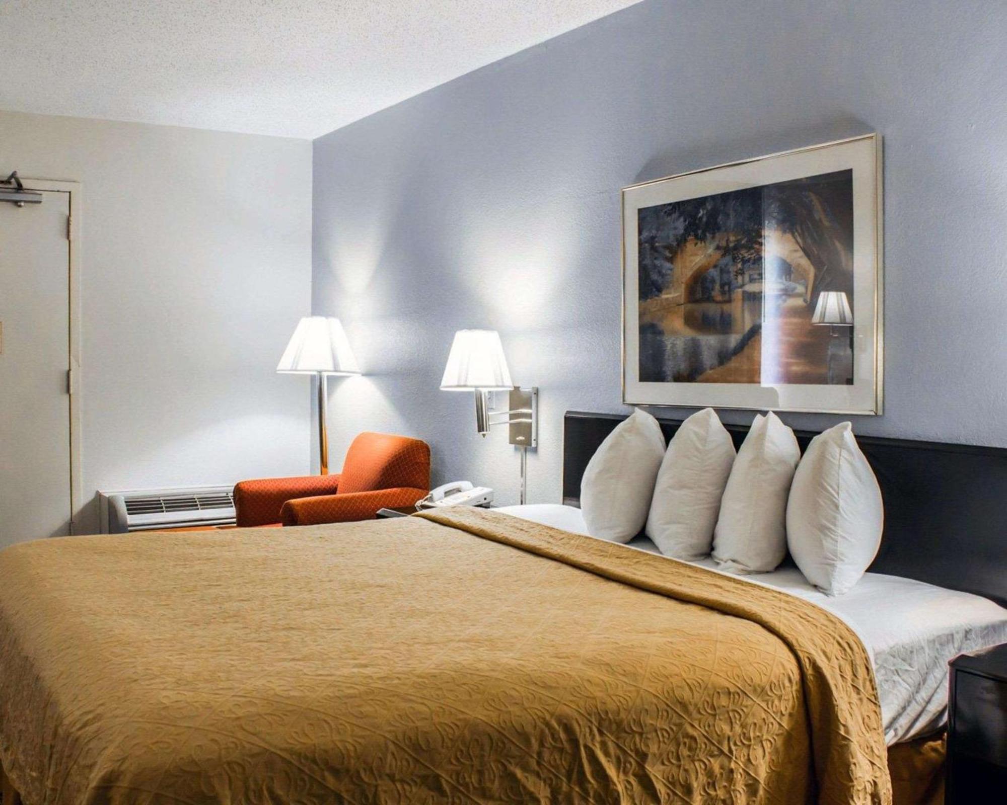 Quality Inn Rocky Mount Buitenkant foto