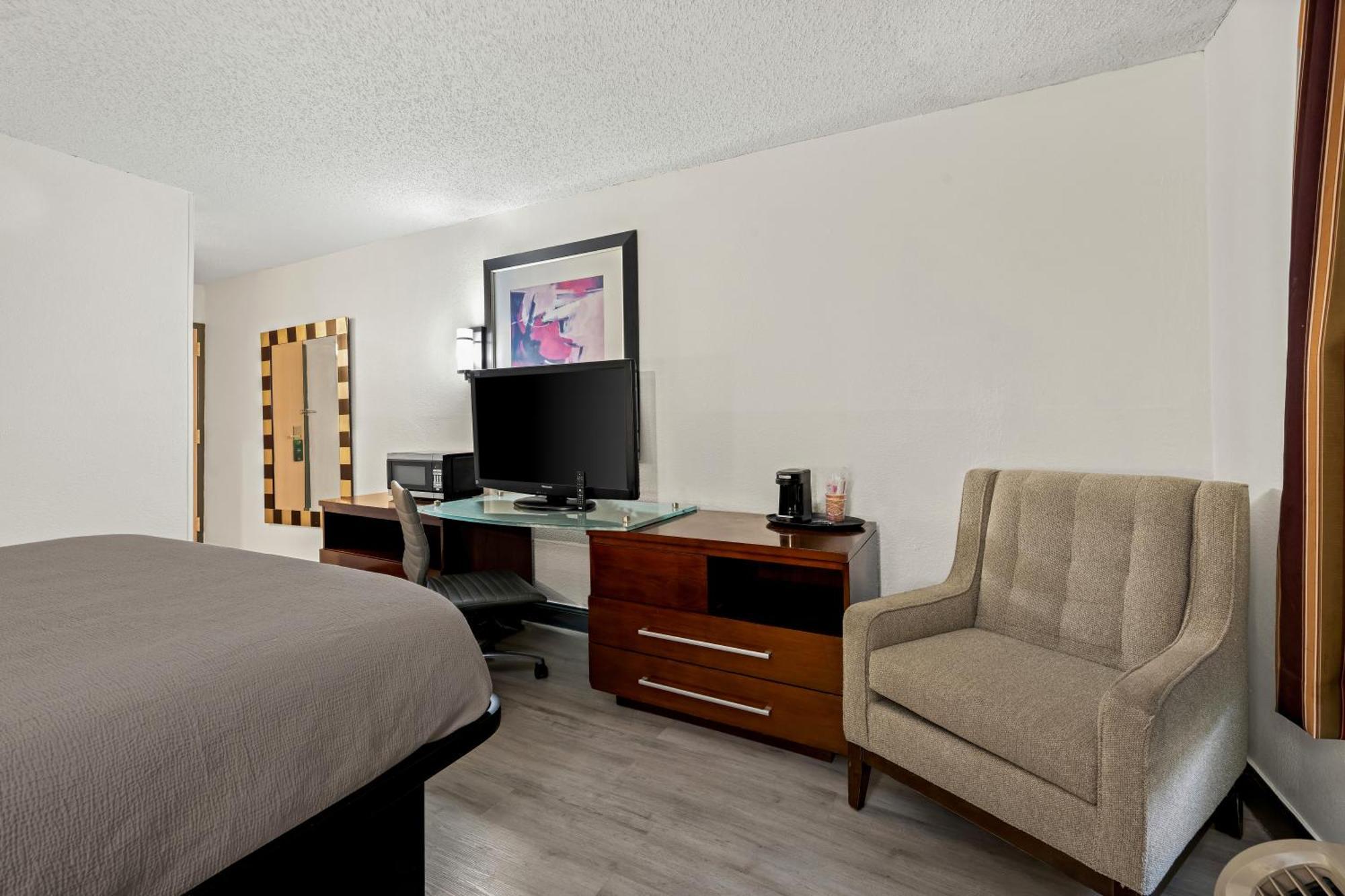 Quality Inn Rocky Mount Buitenkant foto